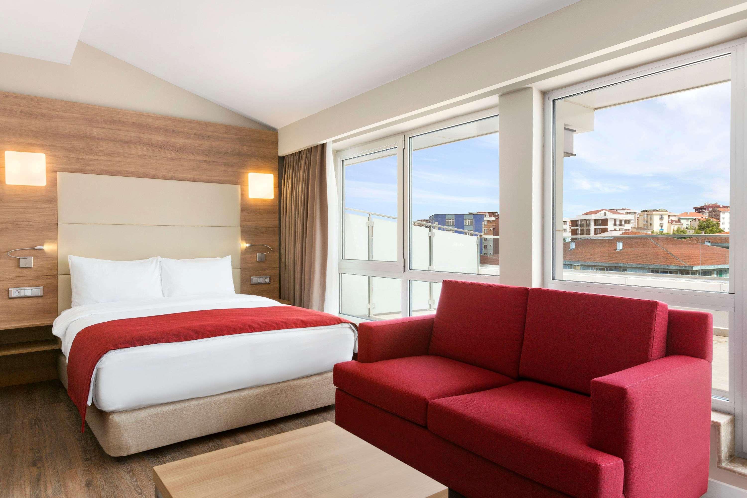 Ramada Encore Istanbul Kartal Экстерьер фото