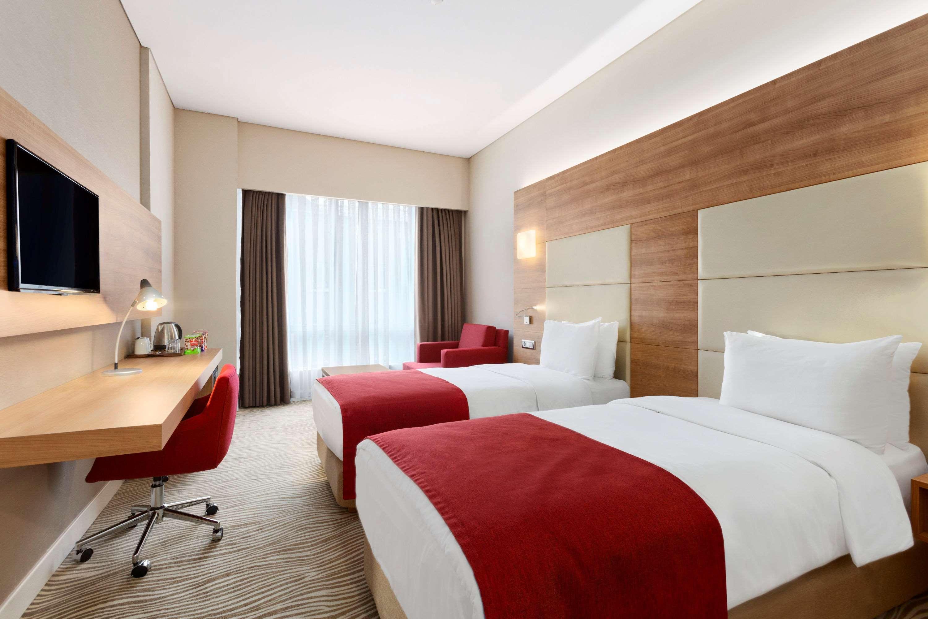 Ramada Encore Istanbul Kartal Экстерьер фото