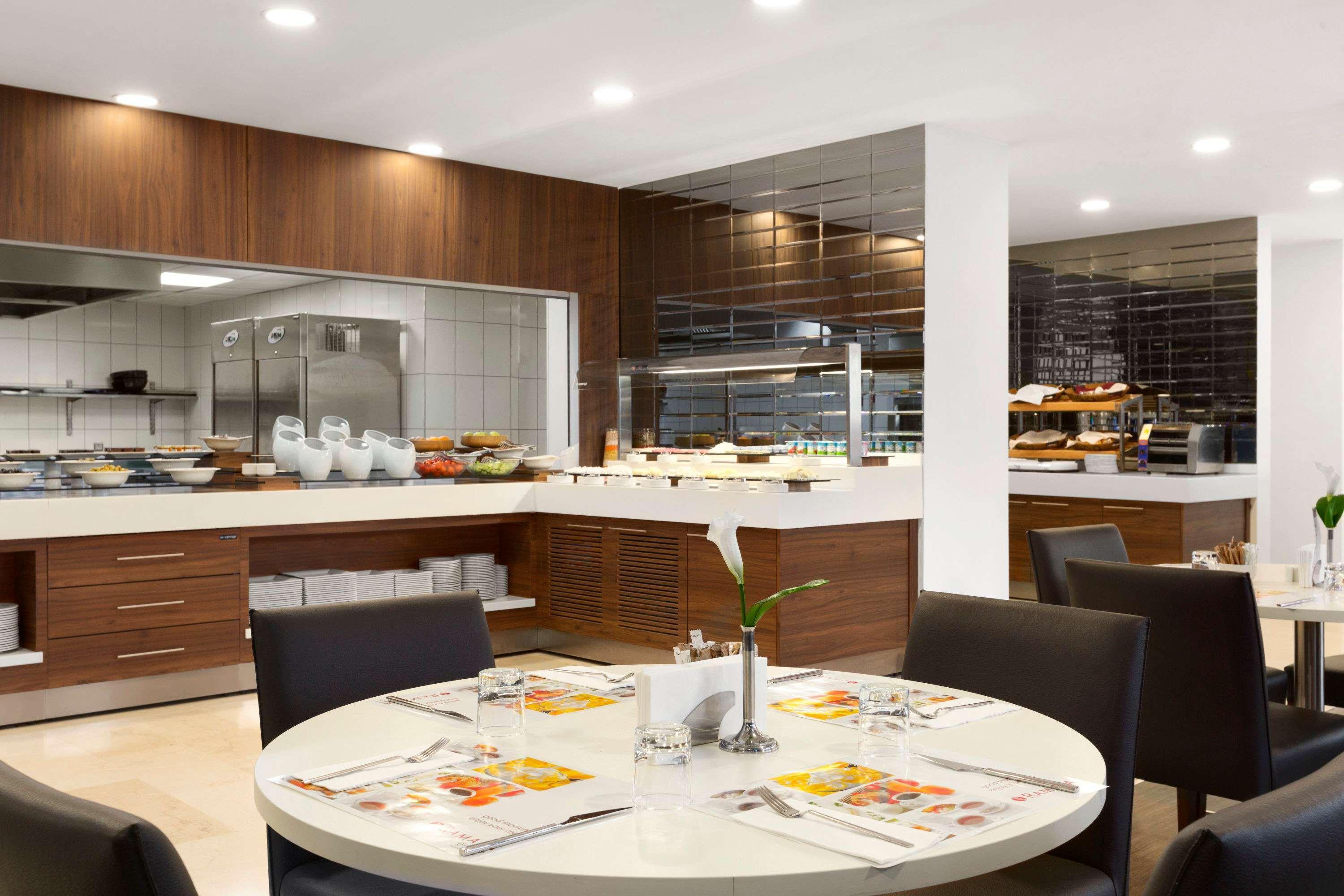 Ramada Encore Istanbul Kartal Экстерьер фото