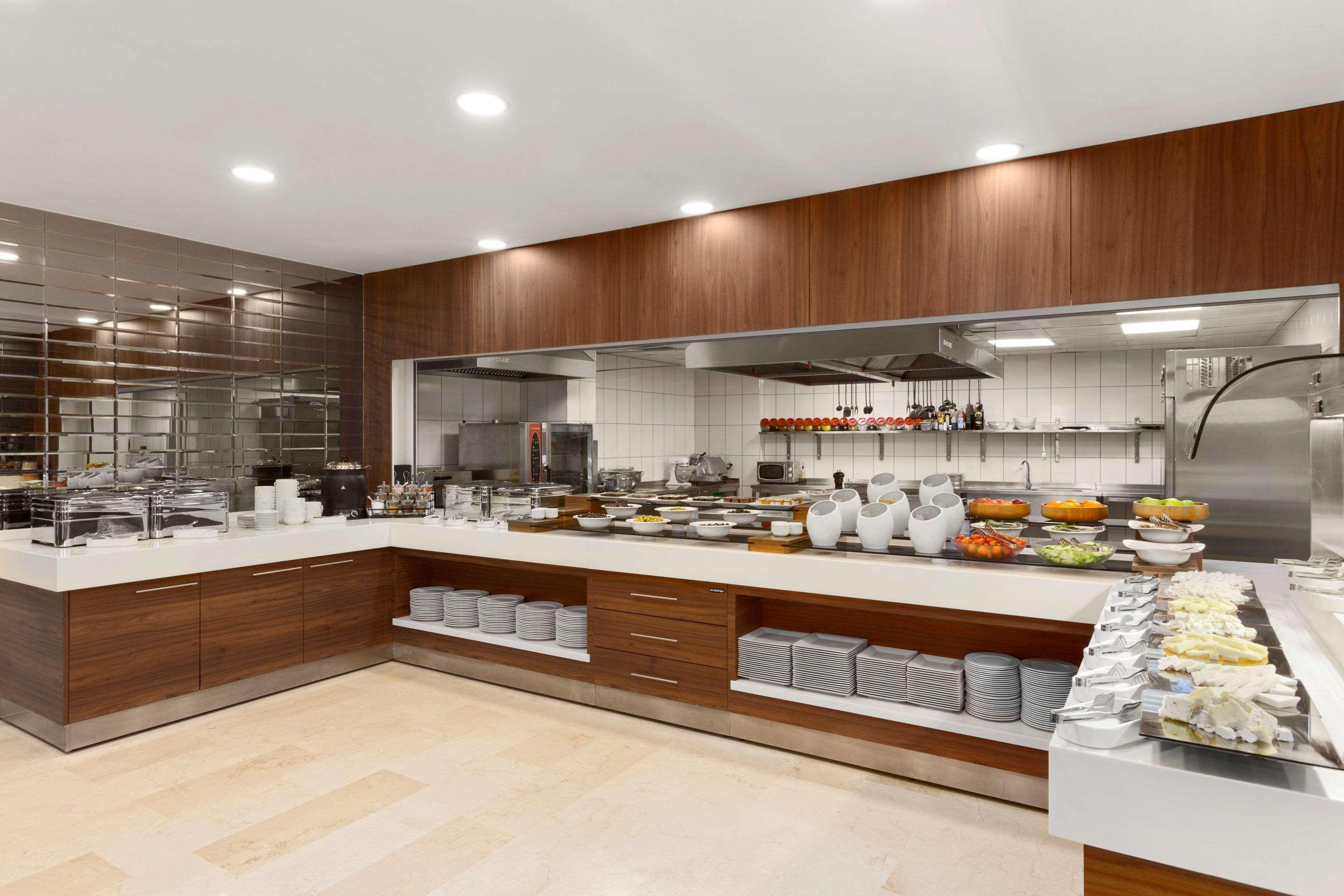 Ramada Encore Istanbul Kartal Экстерьер фото