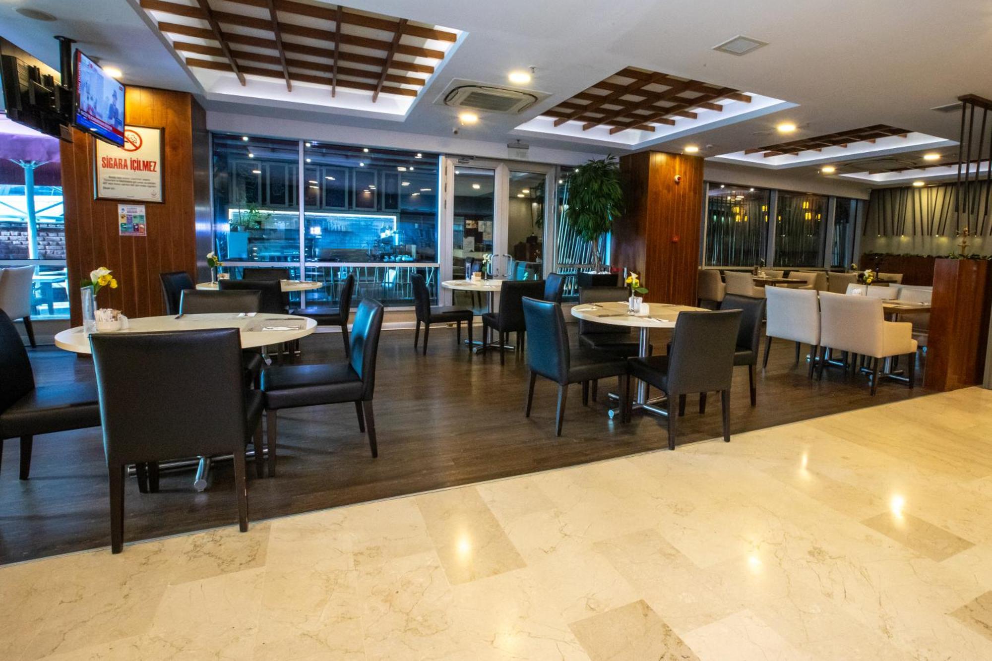 Ramada Encore Istanbul Kartal Экстерьер фото