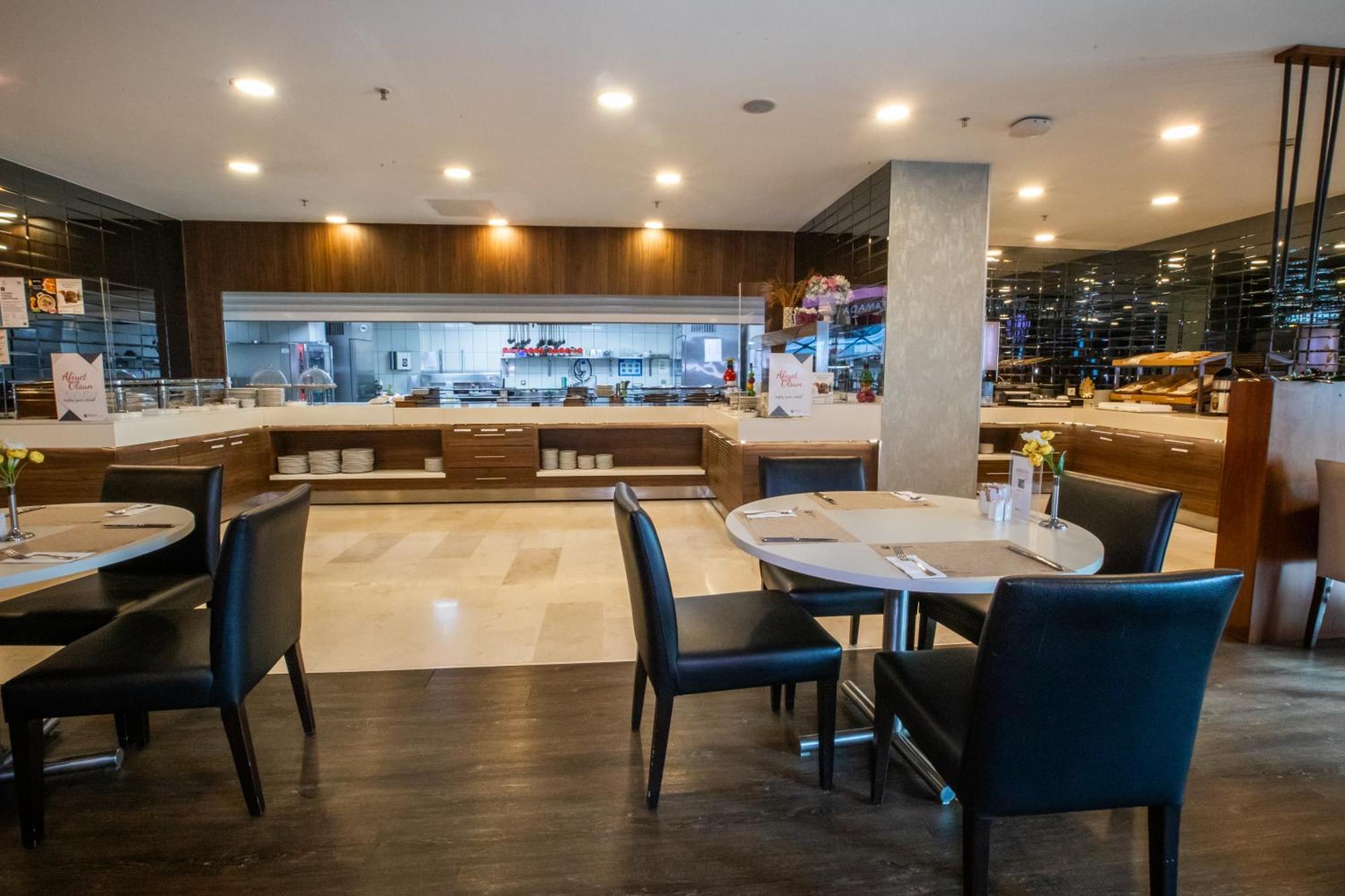 Ramada Encore Istanbul Kartal Экстерьер фото