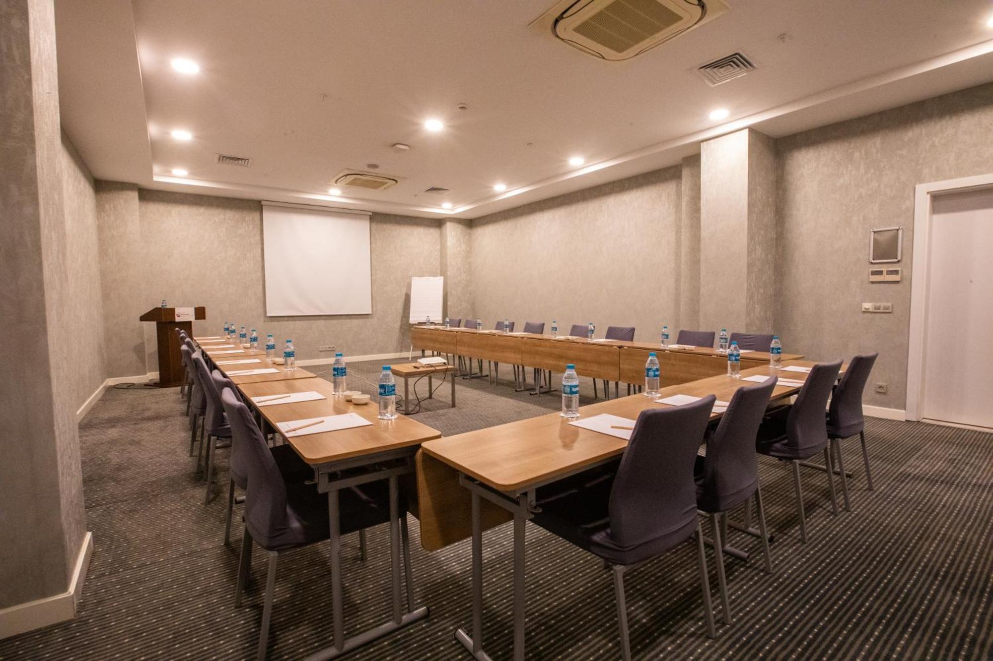 Ramada Encore Istanbul Kartal Экстерьер фото