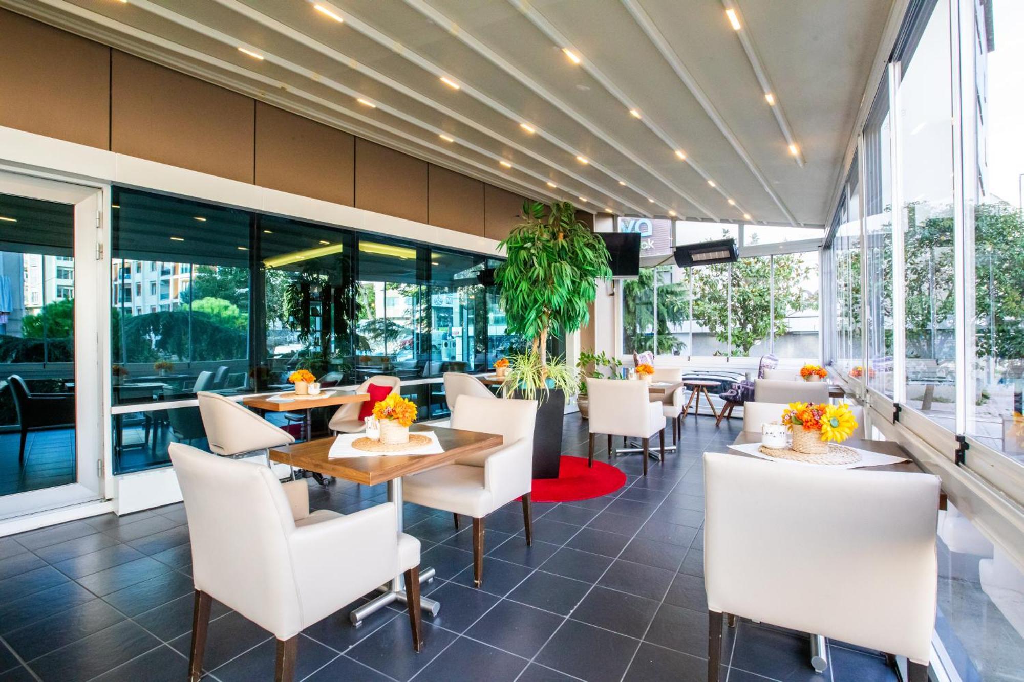 Ramada Encore Istanbul Kartal Экстерьер фото