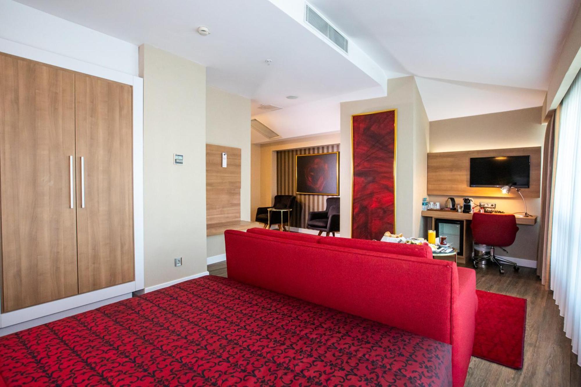 Ramada Encore Istanbul Kartal Экстерьер фото