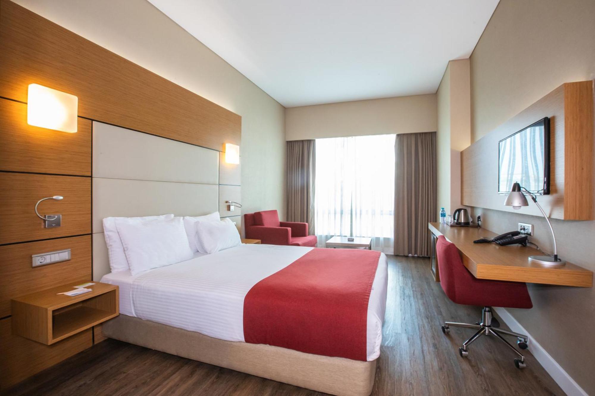 Ramada Encore Istanbul Kartal Экстерьер фото
