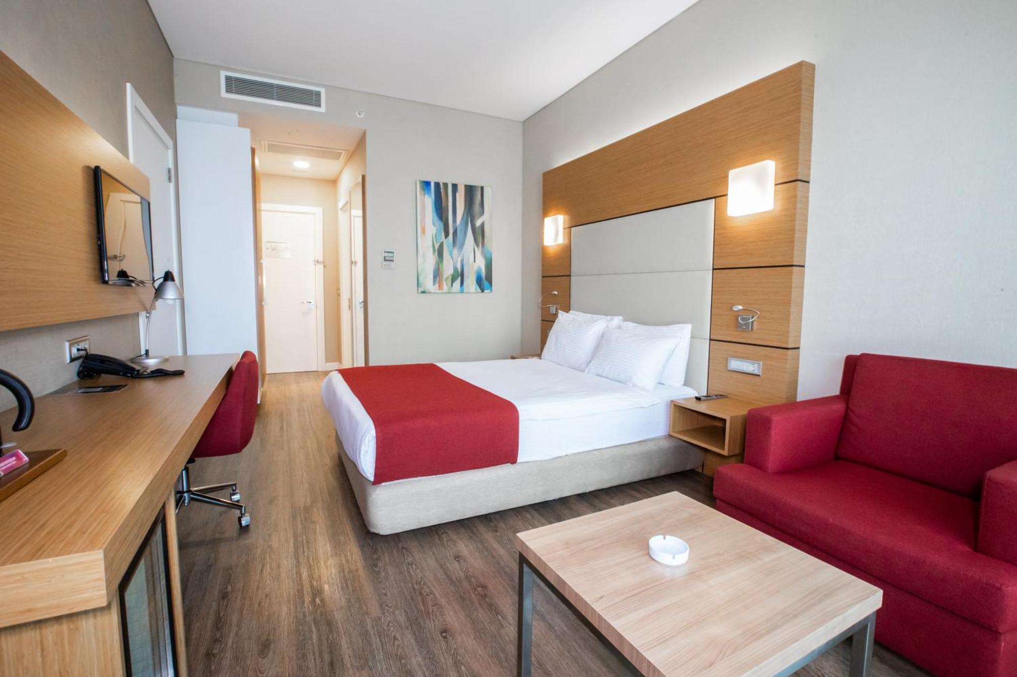 Ramada Encore Istanbul Kartal Экстерьер фото