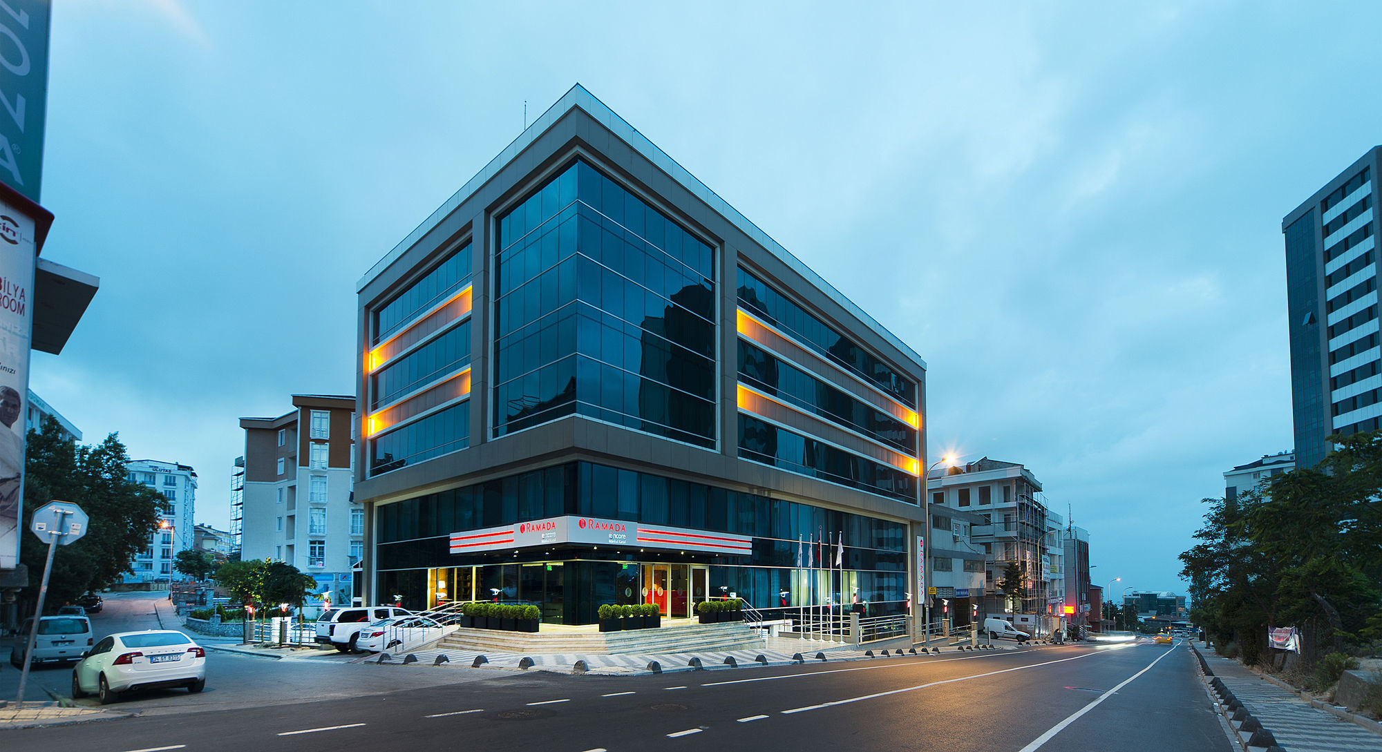 Ramada Encore Istanbul Kartal Экстерьер фото