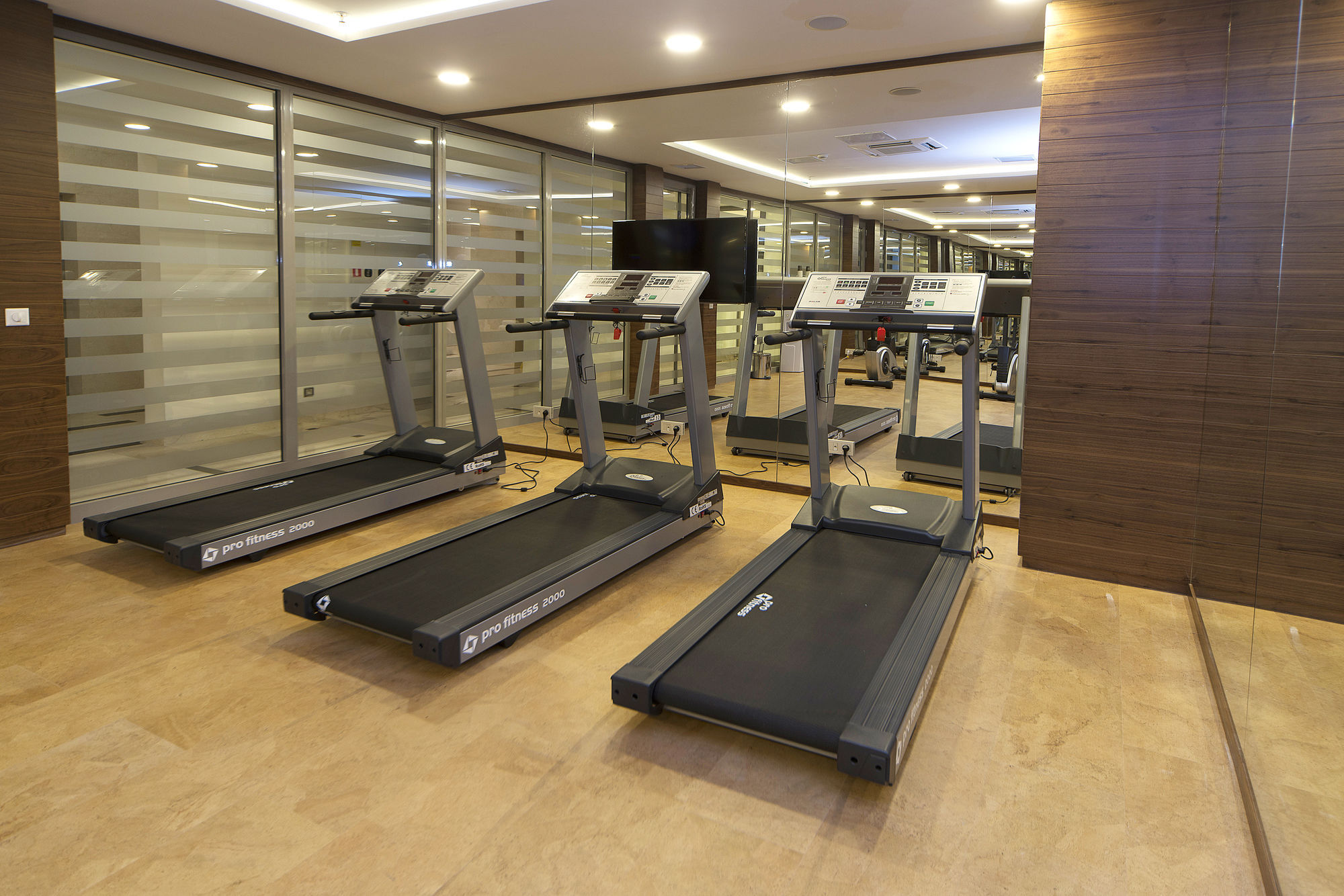 Ramada Encore Istanbul Kartal Экстерьер фото