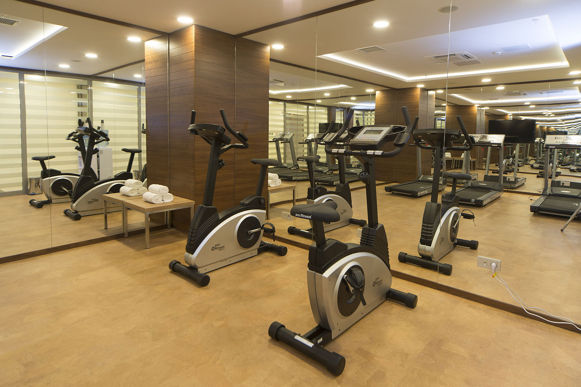 Ramada Encore Istanbul Kartal Экстерьер фото